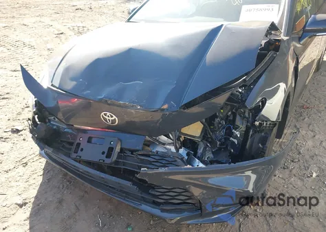 2025 Toyota Camry Le z USA, uszkodzony, nr VIN 4T1DAACK5SU028045